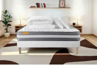 Pack lit complet 140x200 cm - Matelas + Sommier Blanc (en kit) + 2 oreillers + Couette - Memo Plus Pack lit complet 140x200 cm - Matelas + Sommier Blanc (en kit) + 2 oreillers + Couette - Memo Plus