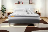 Pack lit complet 140x190 cm - Matelas + Sommier Gris (en kit) + 2 oreillers + Couette - Memo Plus Pack lit complet 140x190 cm - Matelas + Sommier Gris (en kit) + 2 oreillers + Couette - Memo Plus